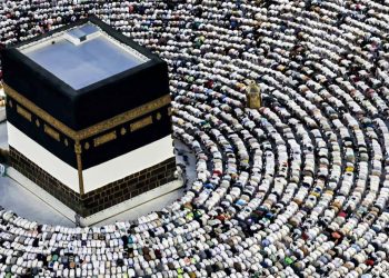122 مليون معتمر ومصلٍ في المسجدين الحرام والنبوي خلال شهر رمضان