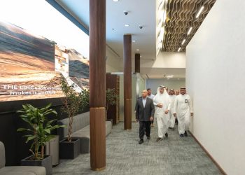 كامل الوزير يزور مشروع " نيوم " بالسعودية
