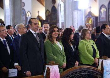 وزيرة التنمية المحلية تشارك في قداس عيد القيامة المجيد بالكاتدرائية المرقسية بالعباسية