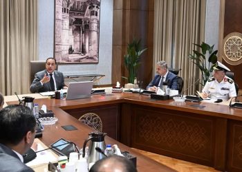 "مدبولي" يوجه بحصر شامل للآثار الغارقة بـ أبي قير ووضع خطة لاستخراجها