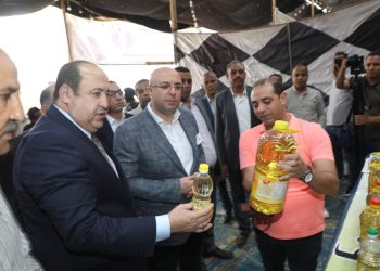 بالتعاون مع الغرفة التجارية.. محافظ بني سويف يفتتح ثاني معرض للحوم والسلع ضمن سلسلة معارض "أضحى مبارك"