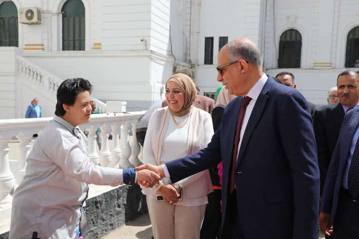 محافظ المتيا خلال مؤتمر التمكين الثقافي لذوي الاحتياجات 