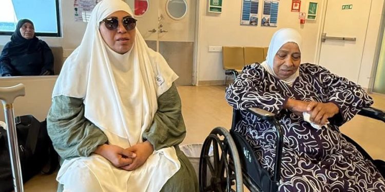 بعد وفاة والدها وعمتها أمس.. سمر نديم تخفي أحزانها وراء المساهمة في العمل الخيري