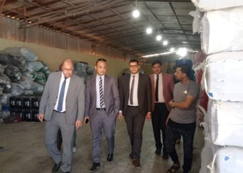 حملة حماية المستهلك والتموين داخل المصنع
