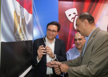 دكتور أحمد فؤاد هنو وزير الثقافة يفتتح بيت ثقافه أخميم