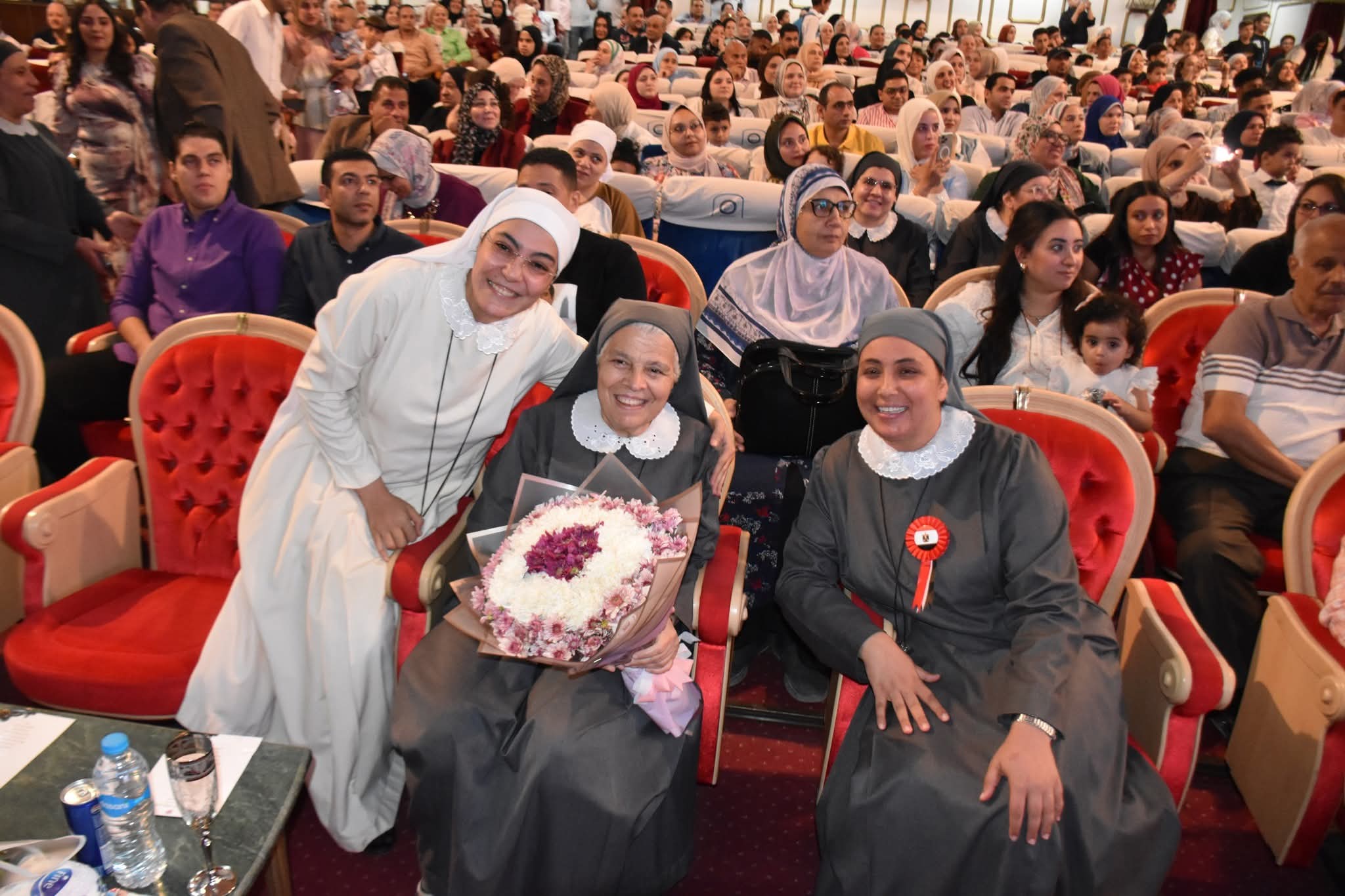 سان جورج الدولية ببني سوي تحتفل بتخرج Kg2 وطلاب الصف السادس الابتدائي 