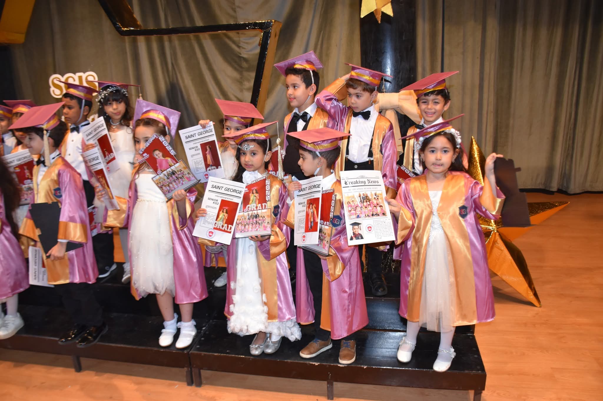 سان جورج الدولية ببني سوي تحتفل بتخرج Kg2 وطلاب الصف السادس الابتدائي 