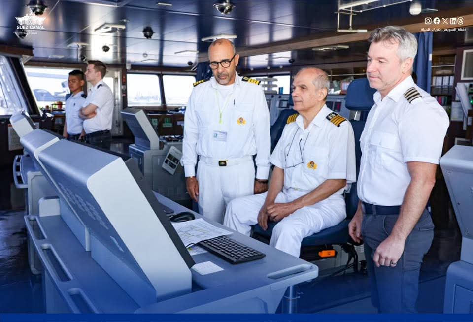 قناة السويس تشهد عبور سفينة الحاويات "CMA CGM OSIRIS" ضمن قافلة الجنوب بحمولة 154 الف طن