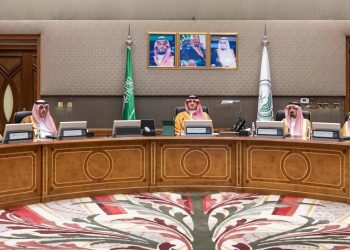 جانب من اجتماع وزير الداخلية السعودي مع القيادات