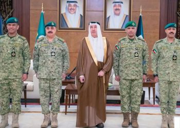 مبارك الجابر يثمن الدور الحيوي لمنتسبي الحرس الوطني في الدفاع والأمن الكويتي