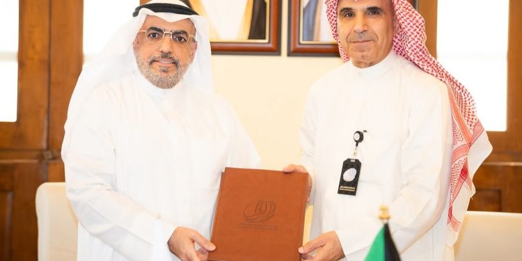 تنفيذ برامج تدريبية وتنمية قدرات الكوادر الوطنية في السلك الدبلوماسي الكويتي