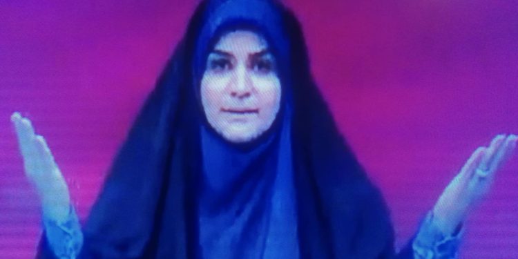 مذيعة كانت علي الهواء اثناء قصف مبني الإذاعة والتلفزيون الإيراني