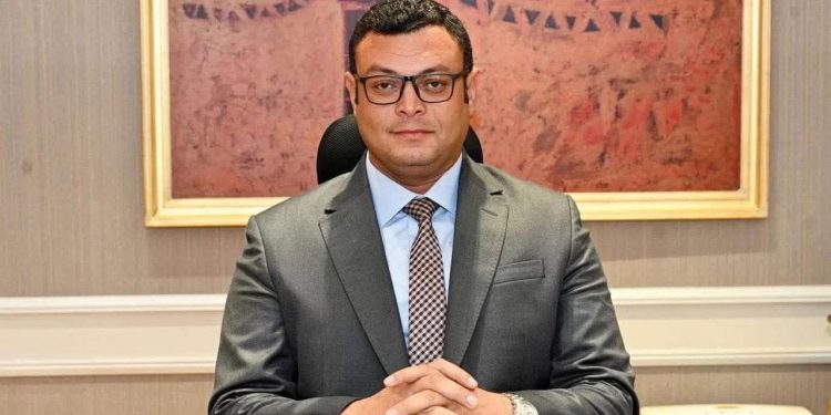 المهندس شريف الشربيني وزير الإسكان والمرافق والمجتمعات العمرانية