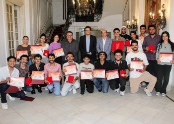 وزير الثقافة والفائزين بجوائز مهرجان نجوم المسرح