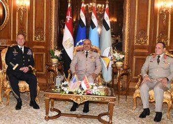 لقاء رئيس الأركان وقائد القيادة المركزية الأمريكية