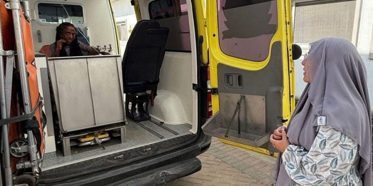 سمر نديم تتكفل بعلاج سيدة مجهولة الهوية