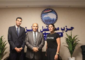 تكريم أمير أبو الفتوح من حزب مستقبل وطن بالإسكندرية