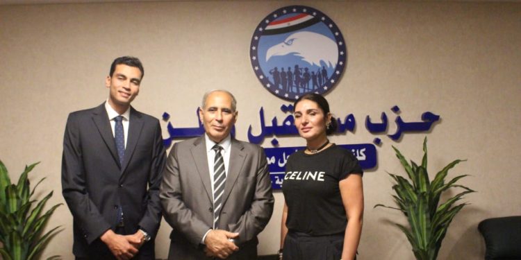 تكريم أمير أبو الفتوح من حزب مستقبل وطن بالإسكندرية