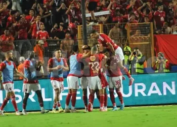 الأهلي يحتفل بإحراز هدف الفوز
