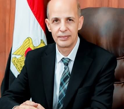 دكتور طارق علي القائم بأعمال رئيس جامعتي بني سويف و الأهلية