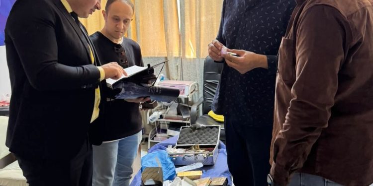غلق 4 معامل و مركزين للجلدية والبشرة ببني سويف
