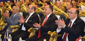 المهندس أحمد شكري بجوار الأمين المساعد للحزب أثناء المؤتمر 