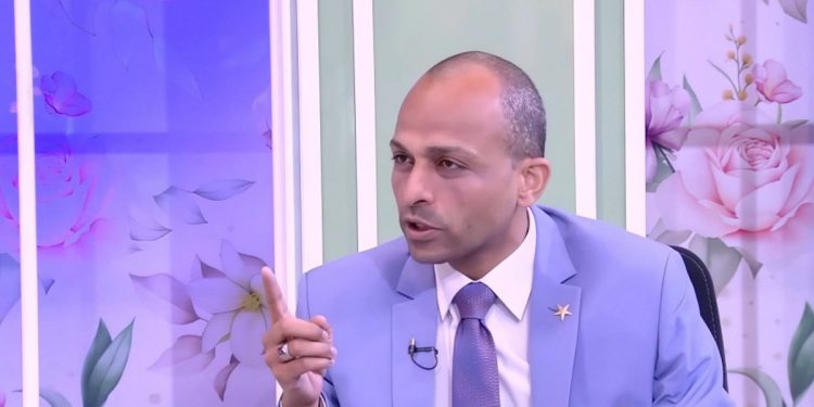 فارس حسني الأمين العام لنقابة السياحيين مصر