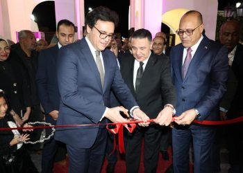 هنو يفتتح قصر ثقافة الغردقة بعد تطويره ويعلن إطلاق منصات Cultural Café الرقمية