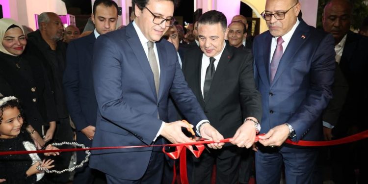هنو يفتتح قصر ثقافة الغردقة بعد تطويره ويعلن إطلاق منصات Cultural Café الرقمية