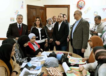 الدكتور مصطفى مدبولي رئيس الوزراء يتفقد مكتبة مصر العامة بشبين القناطر