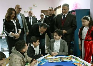 الدكتور مصطفى مدبولي رئيس الوزراء يتفقد مكتبة مصر العامة بشبين القناطر 