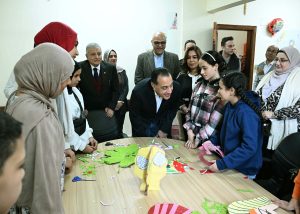 الدكتور مصطفى مدبولي رئيس الوزراء يتفقد مكتبة مصر العامة بشبين القناطر 