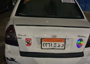 ضبط سائق سيارة تاكسي وسحب رخصته