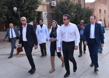 وزير الصحة بجولته بمستشفى الوسطى ببني سويف