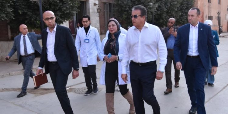 وزير الصحة بجولته بمستشفى الوسطى ببني سويف