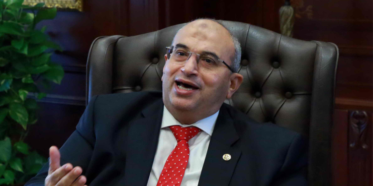 المحاسب الضريبي أشرف عبد الغني، مؤسس جمعية خبراء الضرائب المصرية