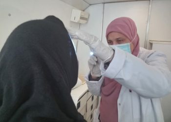 حياة كريمة .. فحص 1355 مريضا في قافلة مجانية ببني سويف.