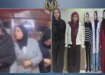 ضبط شقيقتان وبنات إحداهن لنشرهن فيديو سخرية من المصليات