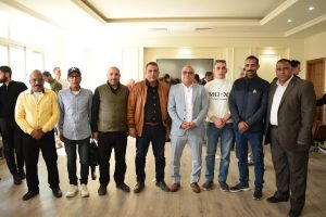 إداريو جامعة بنى سويف الأهلية يحتفلون بتجديد الثقة في الأمين العام 