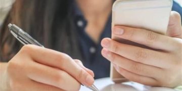 ضبط حالات غش إلكتروني بلجان الثانوية العامة.. والقانون يعاقب بالحبس والغرامة وإلغاء الامتحان