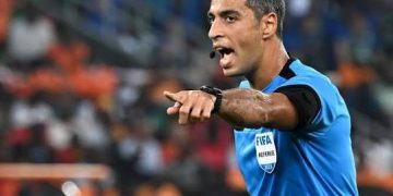 أمين عمر حكما لمباراة الأهلي السعودي وأوكلاند النيوزيلندي